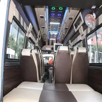 17 seater luxury tempo traveller